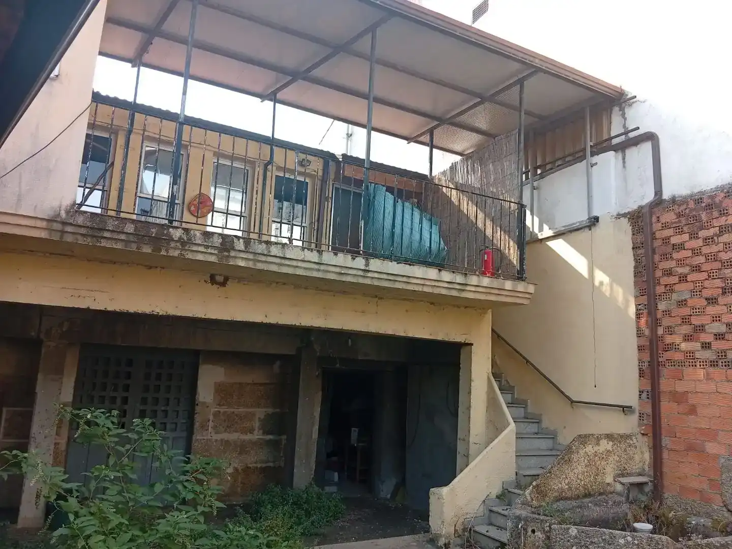 Vista exterior de Casa adosada en venta en Ribadavia, Ourense