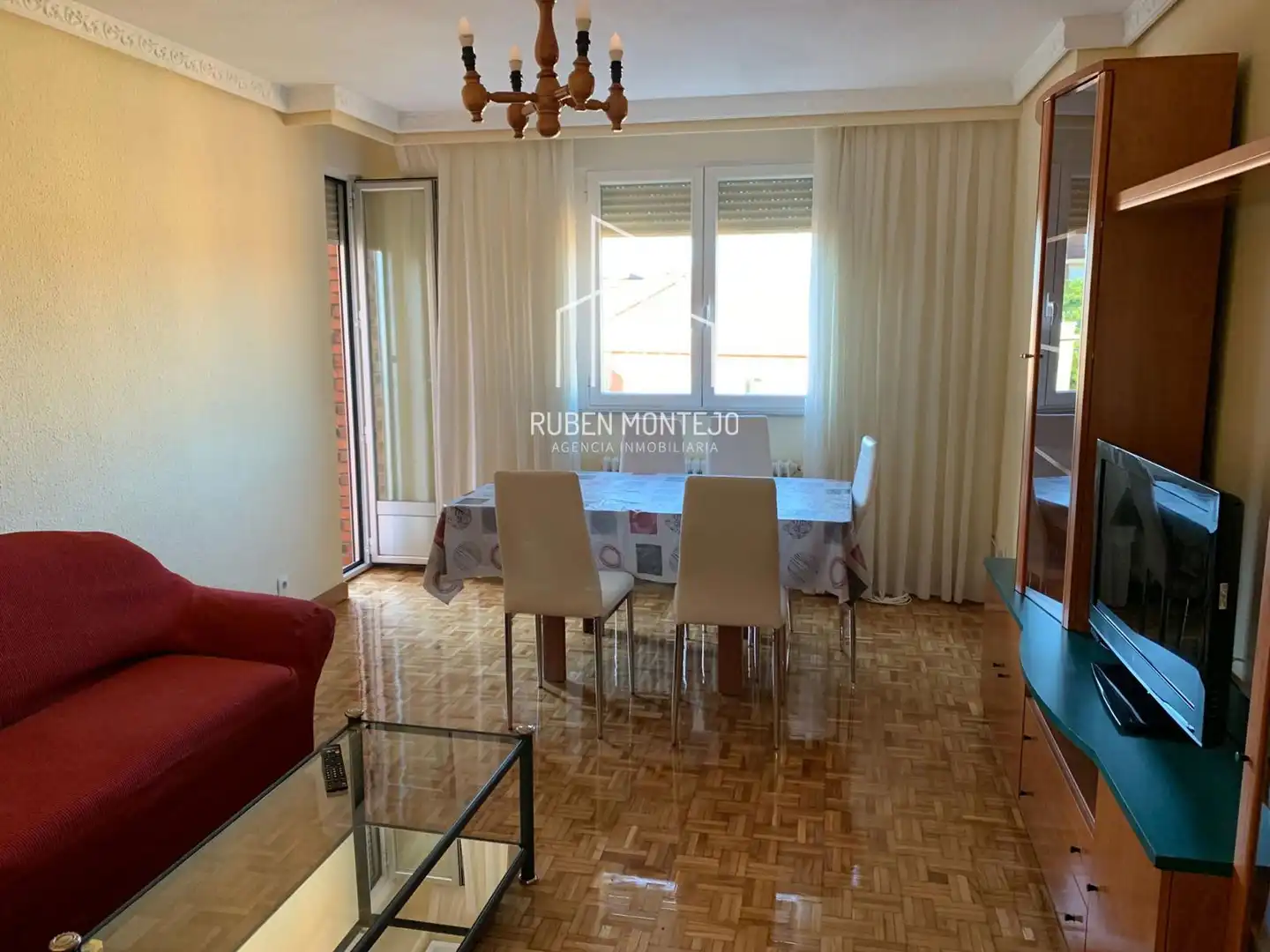 Flat for rent in Tomillar, Pizarrales