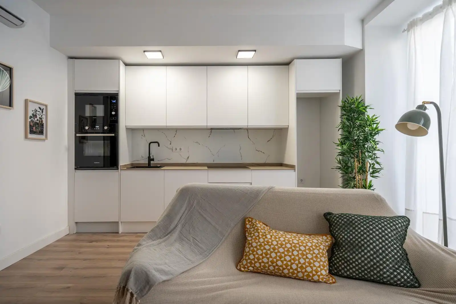 Kitchen of Ground floor for sale in Valencia  with Air Conditioner and Terrace
