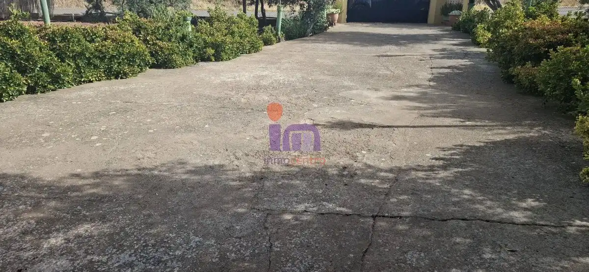 Casa o xalet en venda en Valdepeñas amb Jardí privat i Piscina