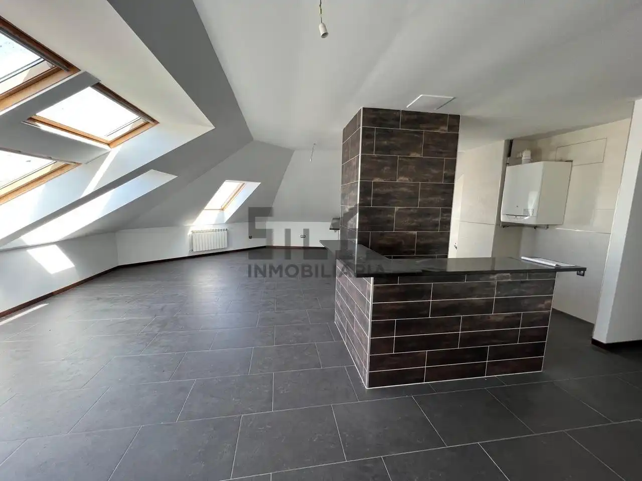 Attic for sale in O Carballiño