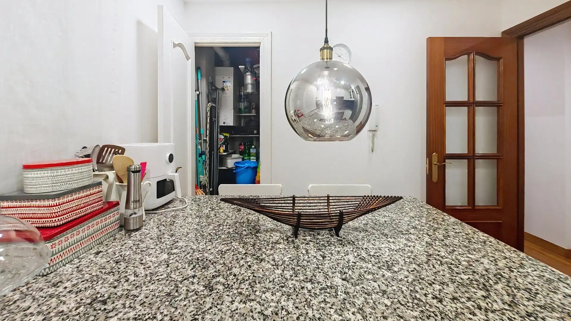 Cuina de Pis en venda en Gijón  amb Calefacció