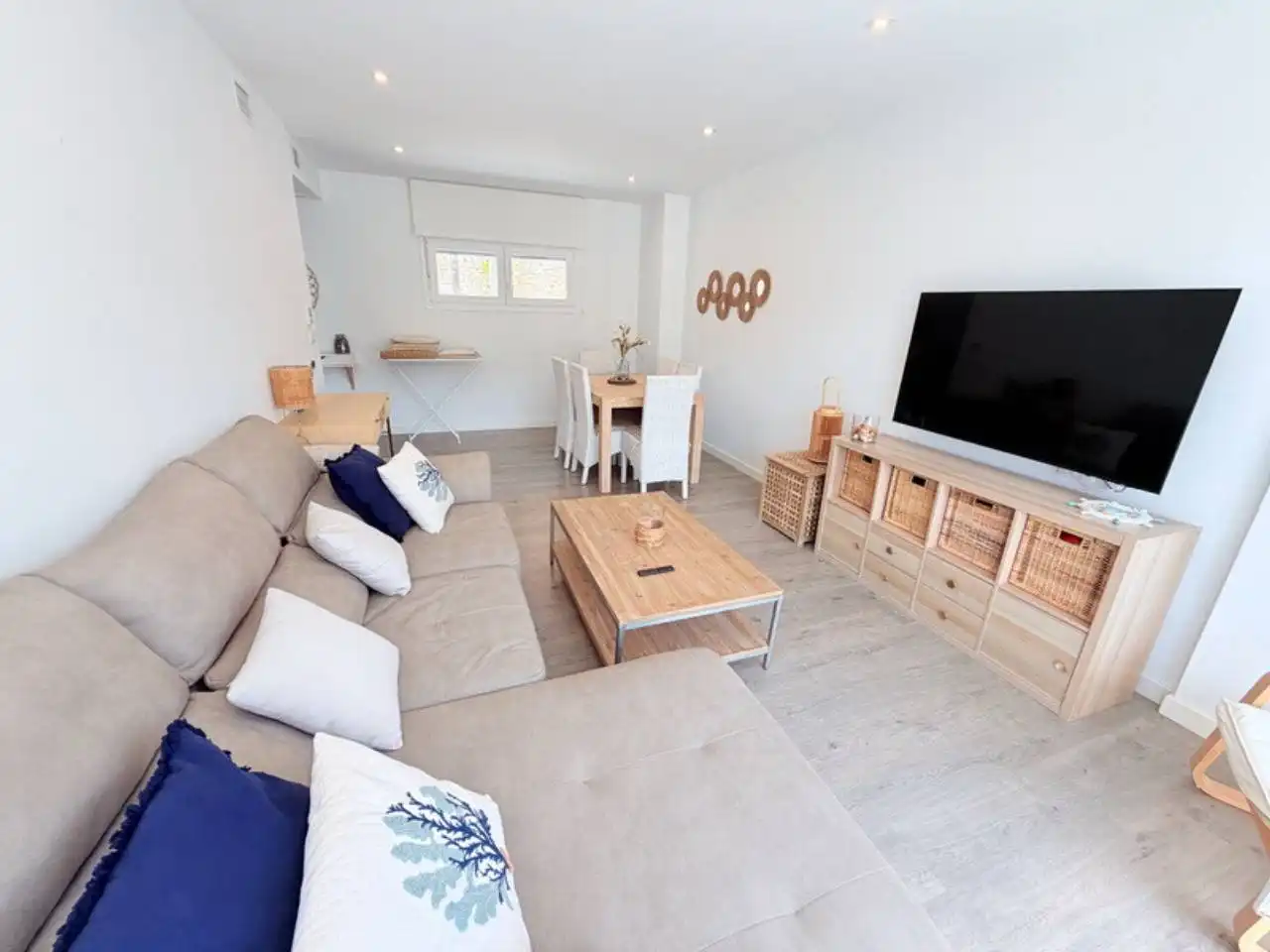 Sala de estar de Apartamento de alquiler en Almuñécar con Terraza y Piscina comunitaria