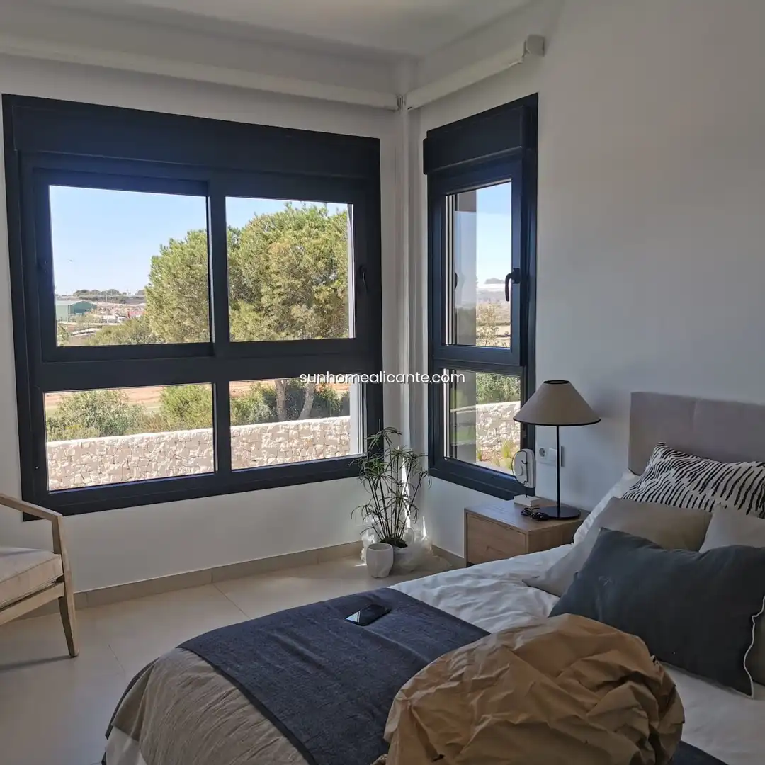 Habitación de Piso en venta en Pilar de la Horadada con Aire acondicionado, Calefacción y Jardín privado