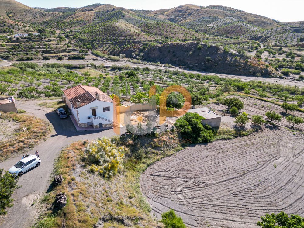 Außenansicht von Wohnungen zum verkauf in Taberno mit Terrasse