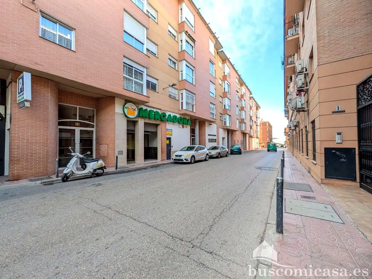 Vista exterior de Dúplex en venda en Linares amb Aire condicionat