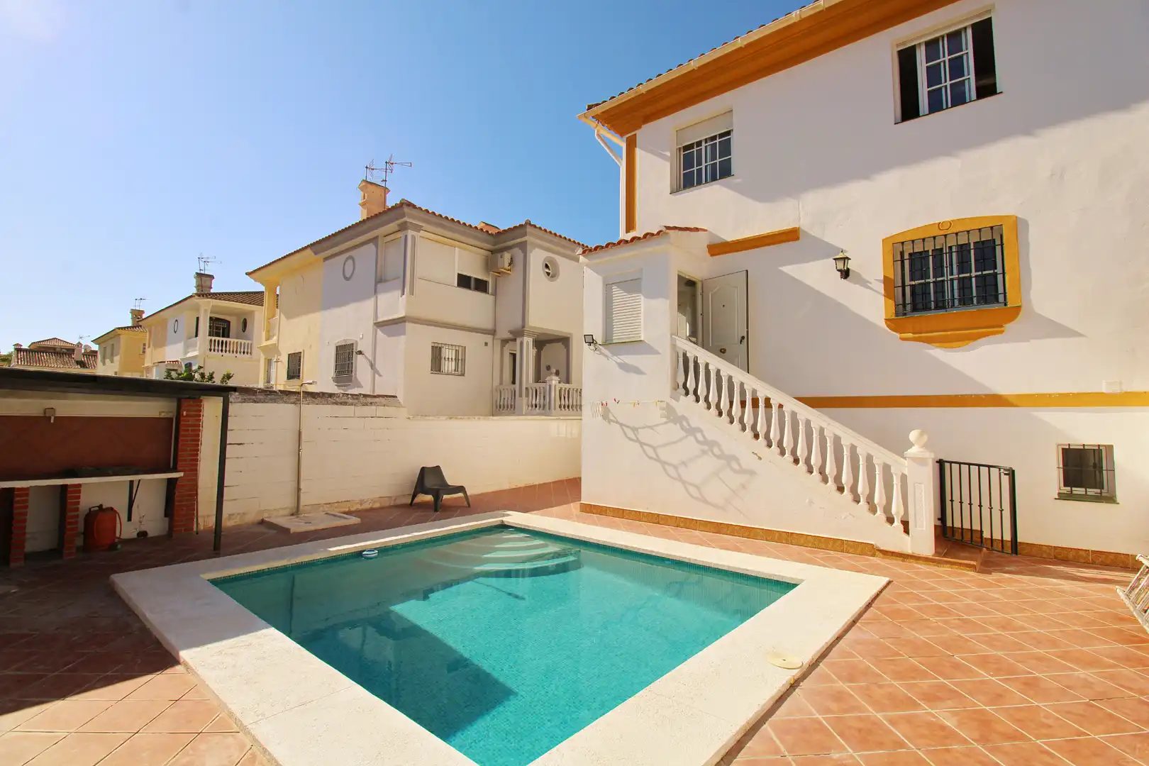 Piscina de Casa adosada en venda en Alhaurín de la Torre amb Aire condicionat, Terrassa i Traster