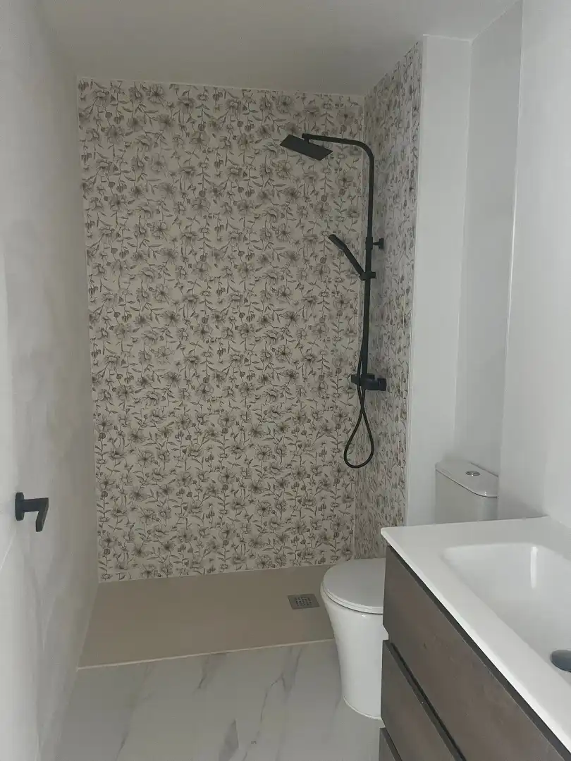 Bany de Apartament de lloguer en Salamanca amb Moblat, Forn i Rentadora