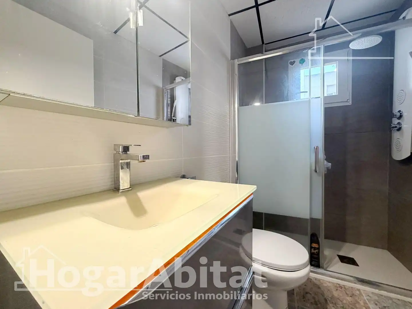 Bany de Pis en venda en Sagunto / Sagunt amb Aire condicionat i Balcó