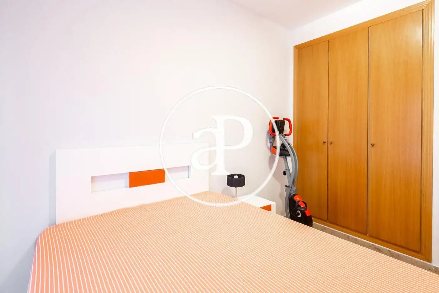 Flat for rent in Av. de les Corts Valencianes, Sant Pau
