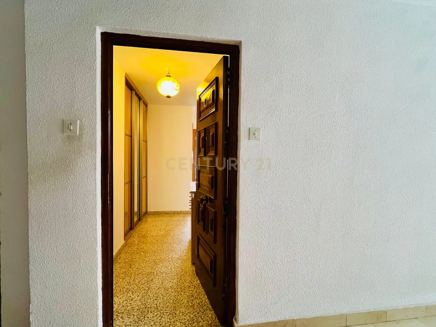 Flat for rent in Granada  with Air Conditioner, Oven and Washing machine