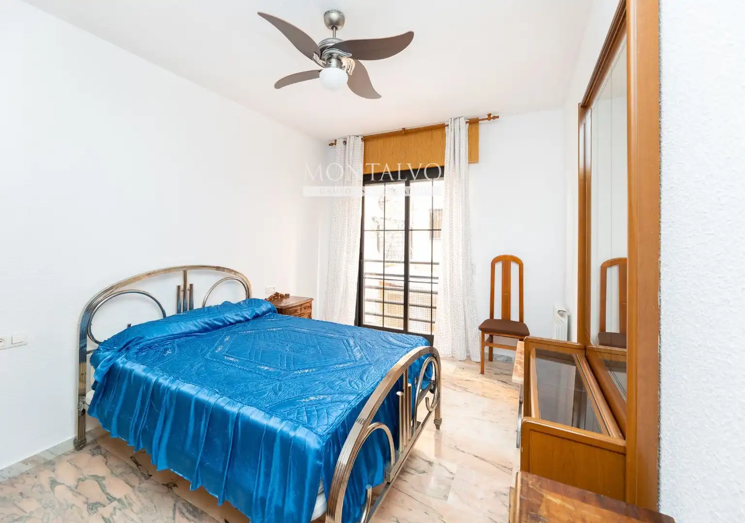 Bedroom of Flat for rent in Granada  with Heating, Terrace and Furnished