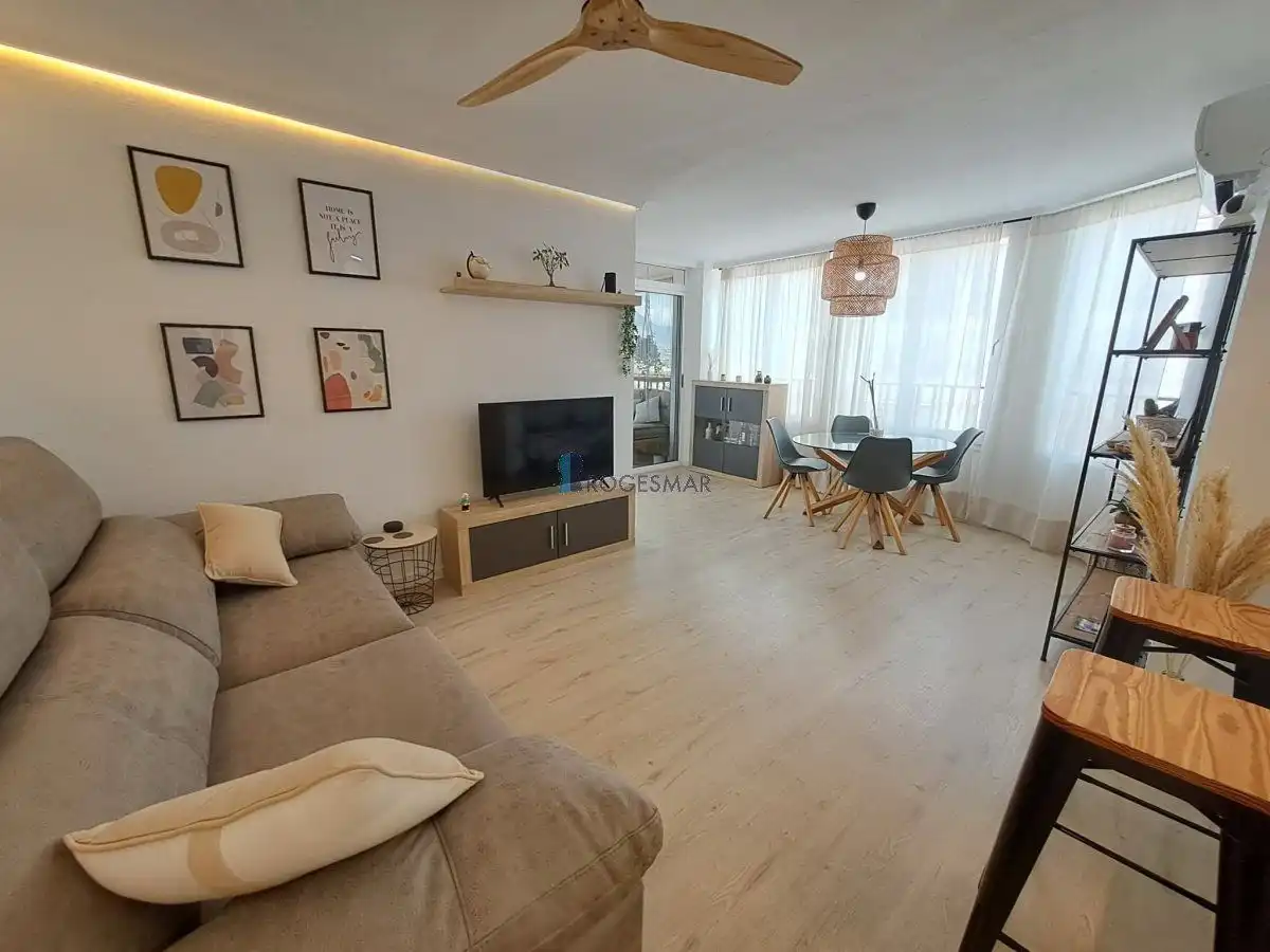 Sala d'estar de Apartament en venda en Benicasim / Benicàssim amb Piscina comunitària