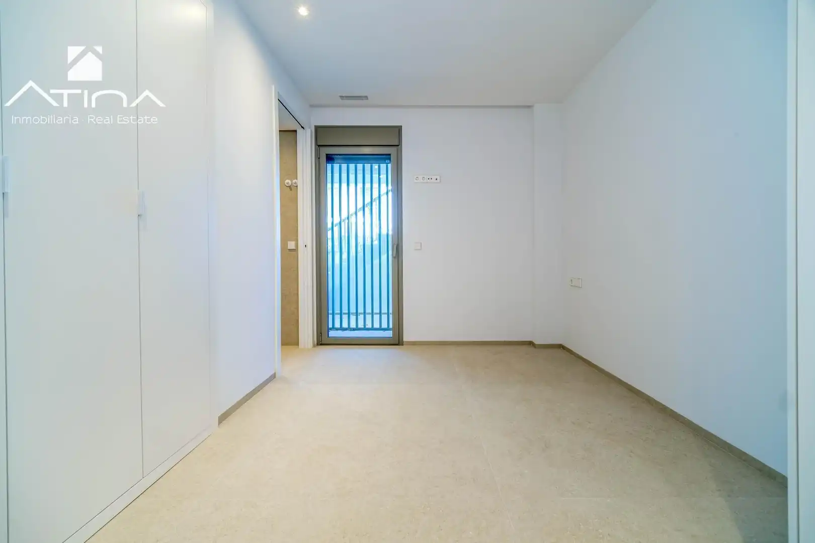 Ground floor for sale in Calle Calle Génova, Montañar - El Arenal