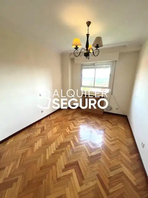 Bedroom of Flat for rent in Madrid  with Heating, Terrace and Furnished