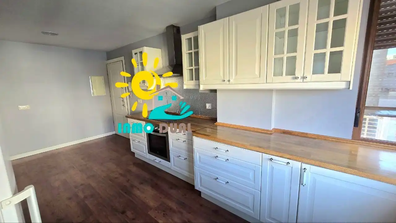 Kitchen of Flat for sale in Badajoz  with Air Conditioner, Heating and Terrace