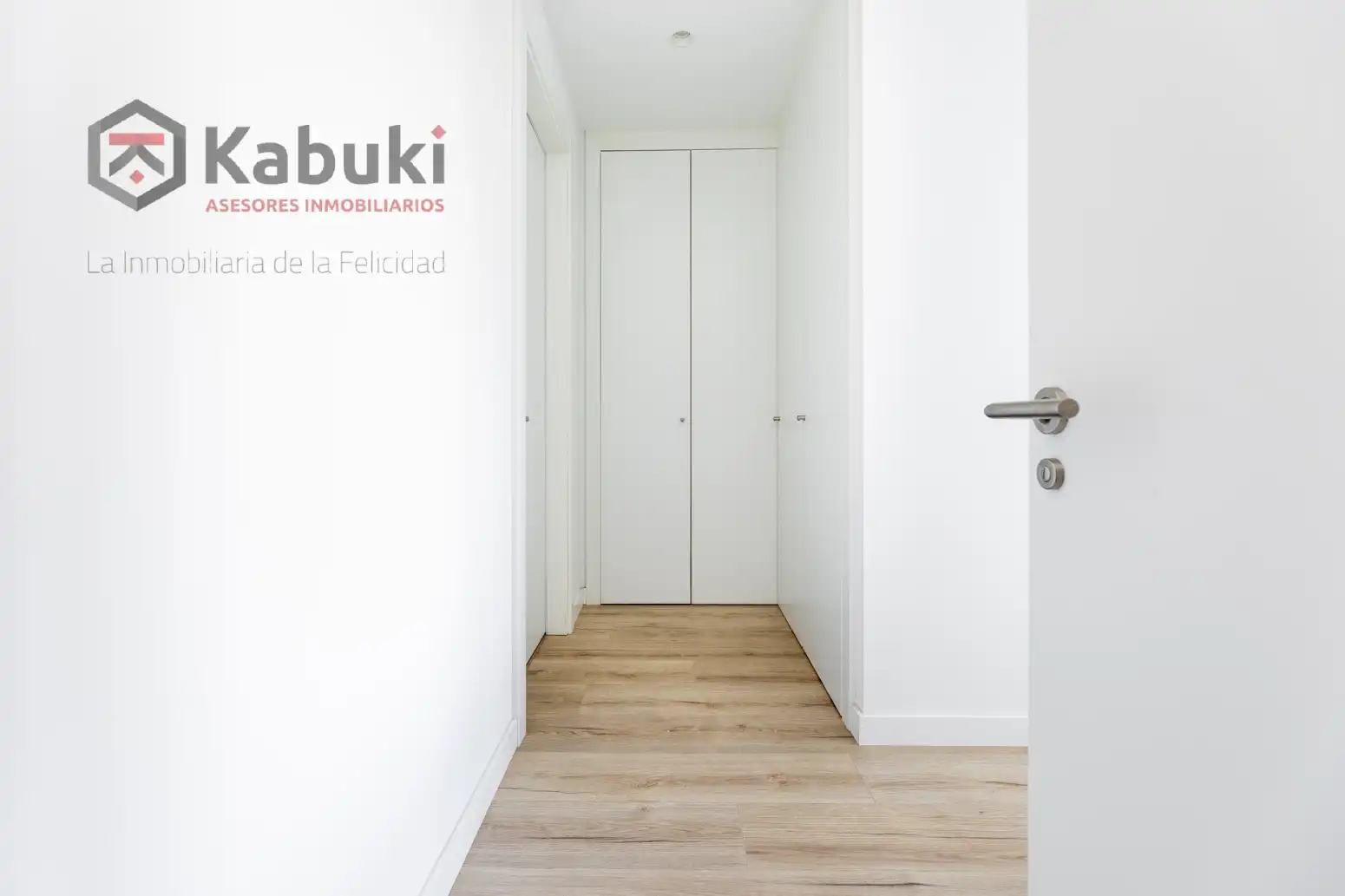 Flat for sale in Granada  with Private garden, Terrace and Storage room