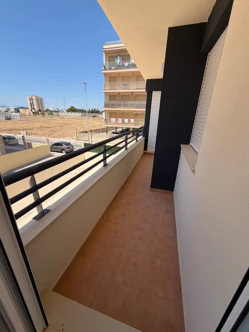 Terrasse von Wohnung zur Miete in Almazora / Almassora mit Klimaanlage, Heizung und Abstellraum