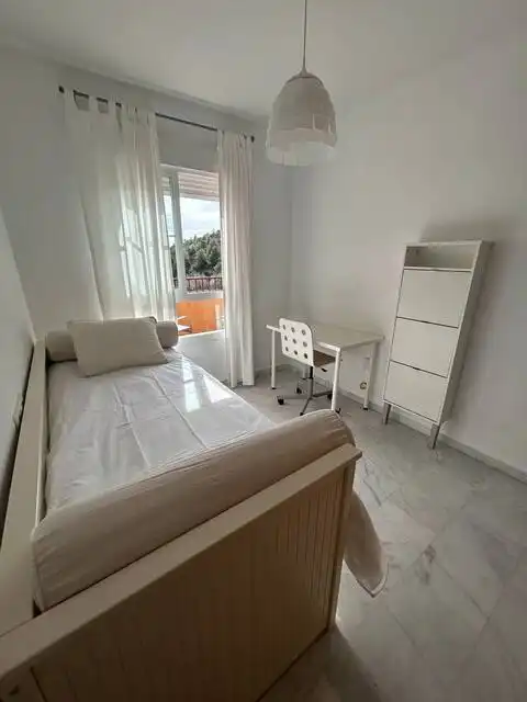 Attic for rent in Calle Comunera María Pacheco, Los Pacos