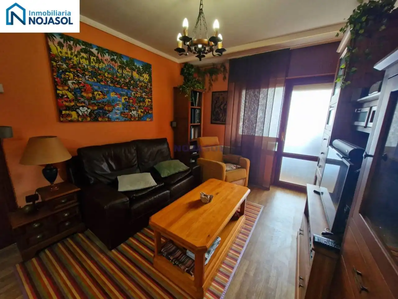 Sala d'estar de Apartament en venda en Noja amb Calefacció, Terrassa i Moblat