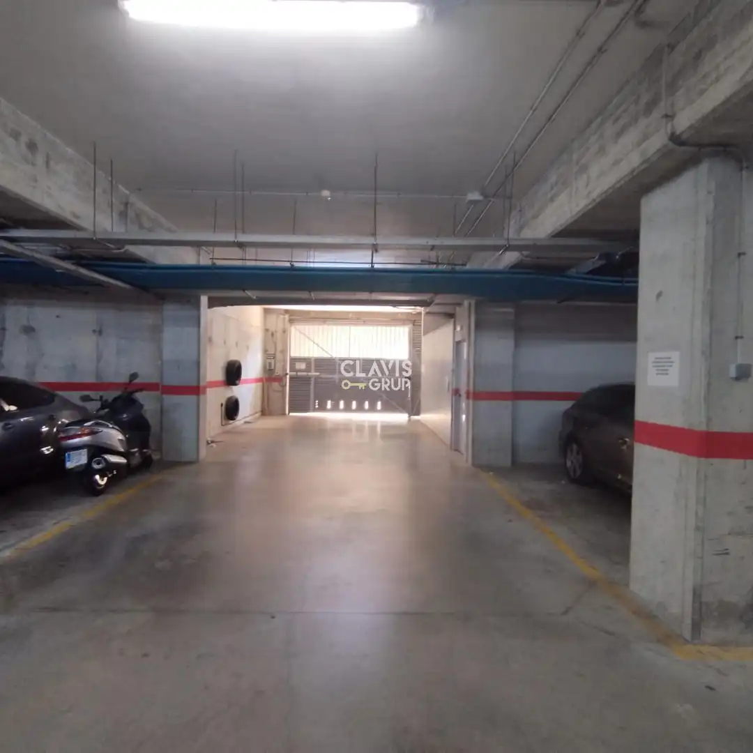 Individual con ascensor en venta en Nou Barris, imagen 5