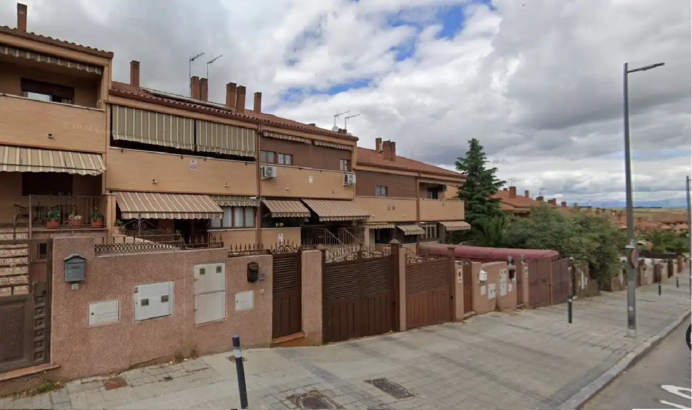 Vista exterior de Piso en venta en Móstoles