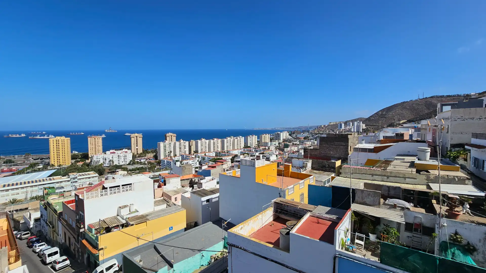 Vista exterior de Ático en venta en Las Palmas de Gran Canaria con Aire acondicionado y Amueblado