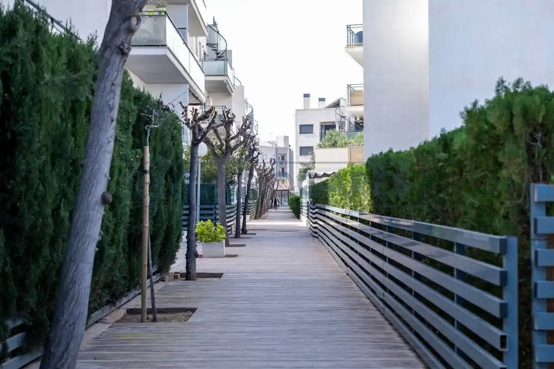 Exterior view of Apartments for rent in Alfara del Patriarca  with Air Conditioner, Heating and Private garden