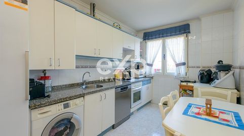 Photo 3 of Flat for sale in Calle Emilio Llaneza, 5, Corredoría - La Carisa - Prado de La Vega, Oviedo