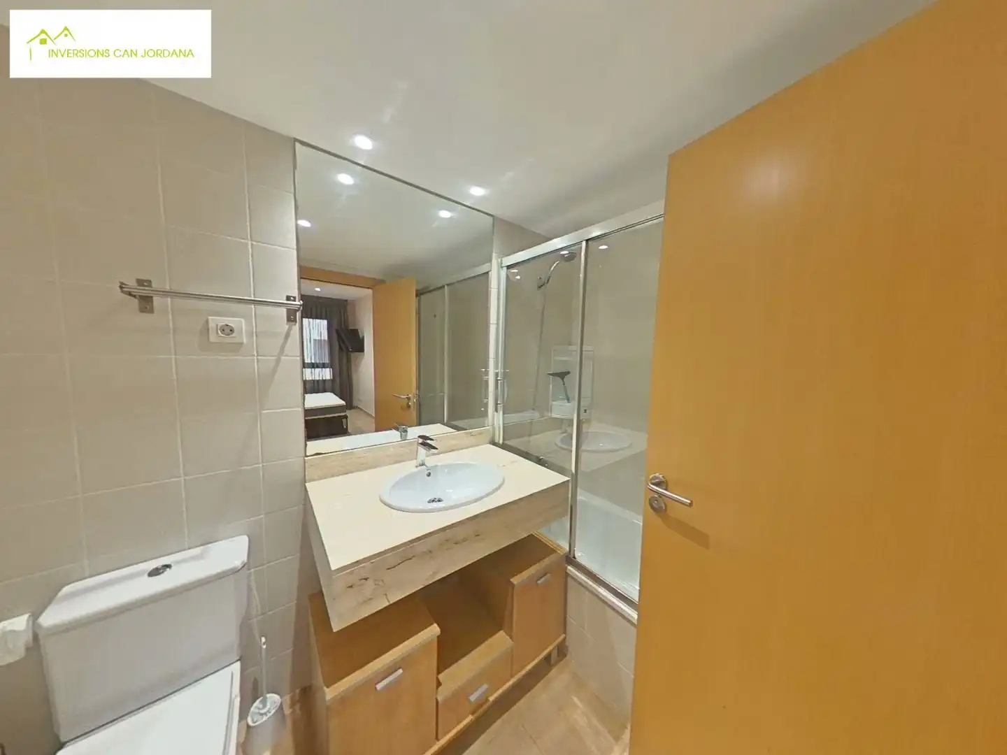 Badezimmer von Wohnungen zum Verkauf in Lloret de Mar mit Klimaanlage, Heizung und Abstellraum
