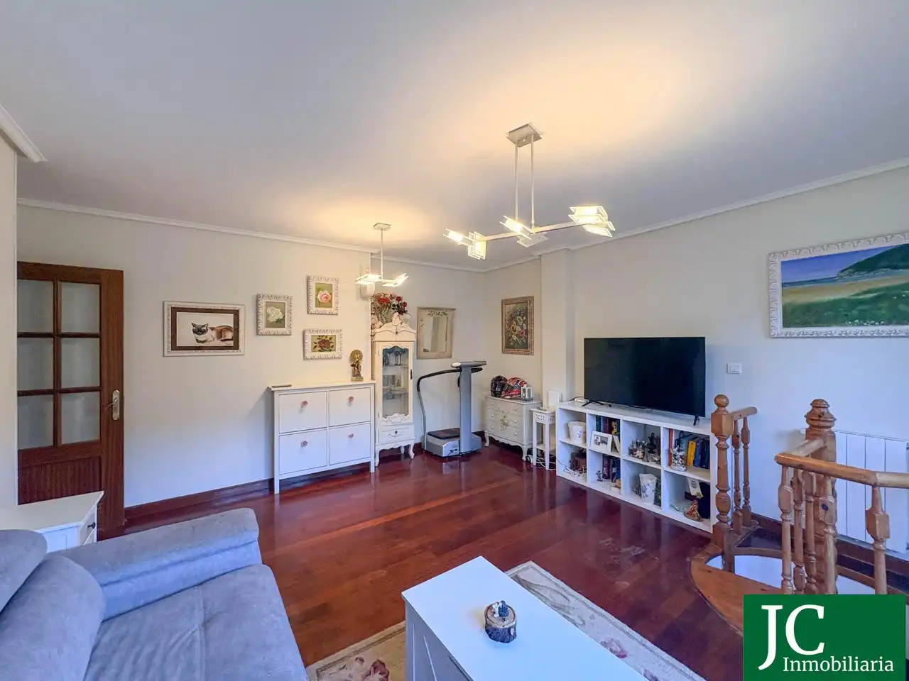 Sala d'estar de Apartament en venda en Bárcena de Cicero amb Calefacció, Parquet i Terrassa