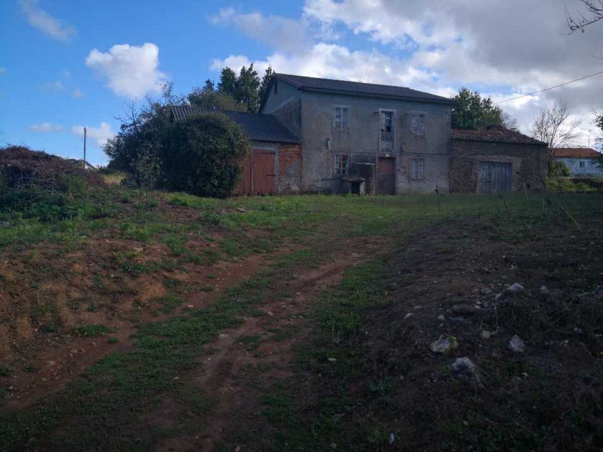 Casa o xalet en venda en Carballo amb Traster i Balcó