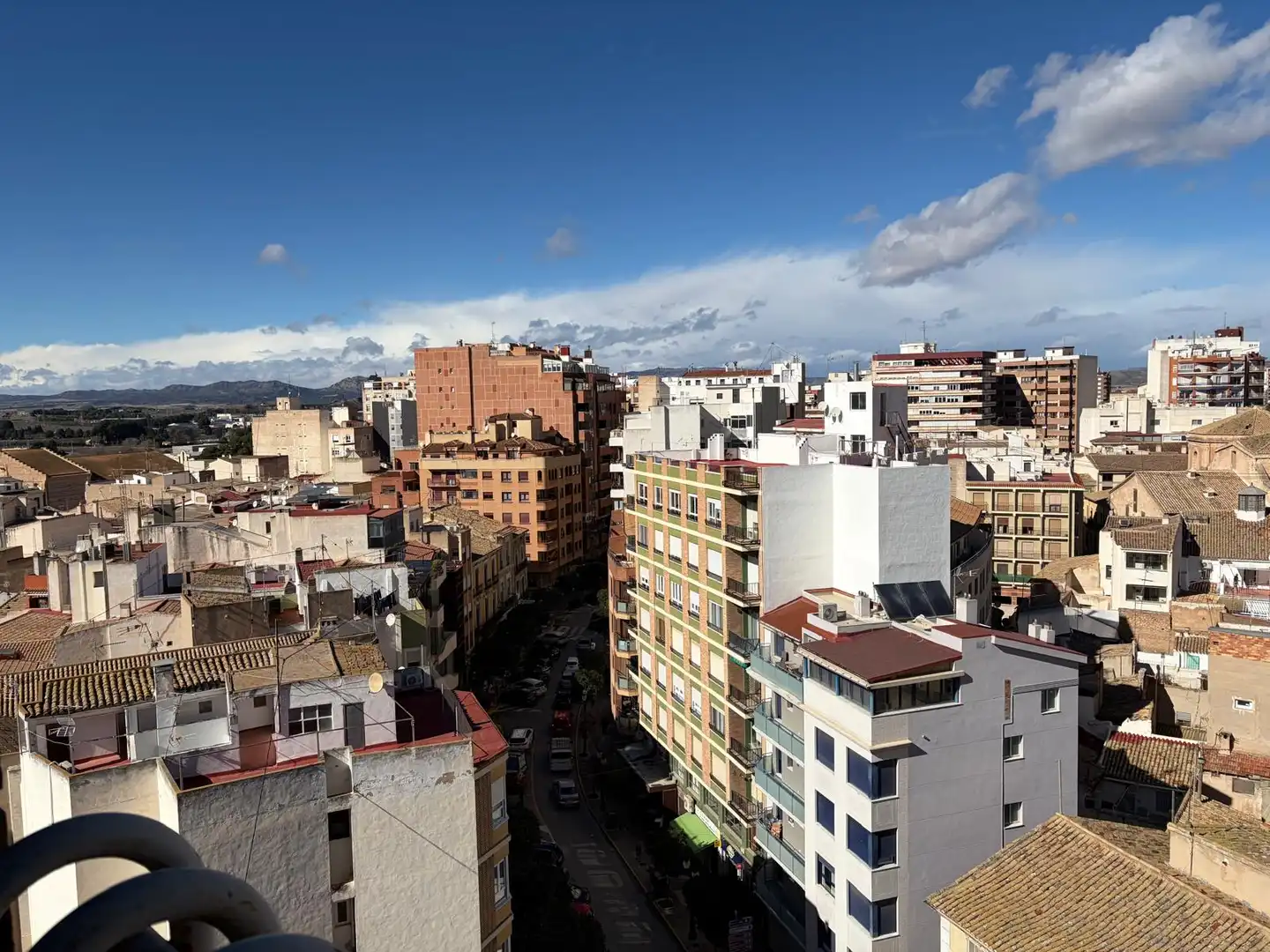 Außenansicht von Wohnung zum Verkauf in Villena mit Terrasse und Balkon