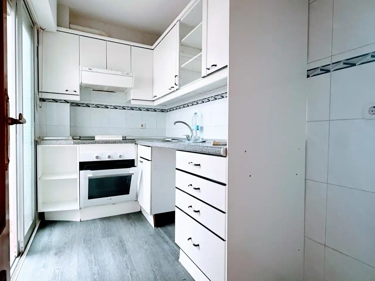 Kitchen of Flat for sale in Coslada  with Air Conditioner, Heating and Storage room