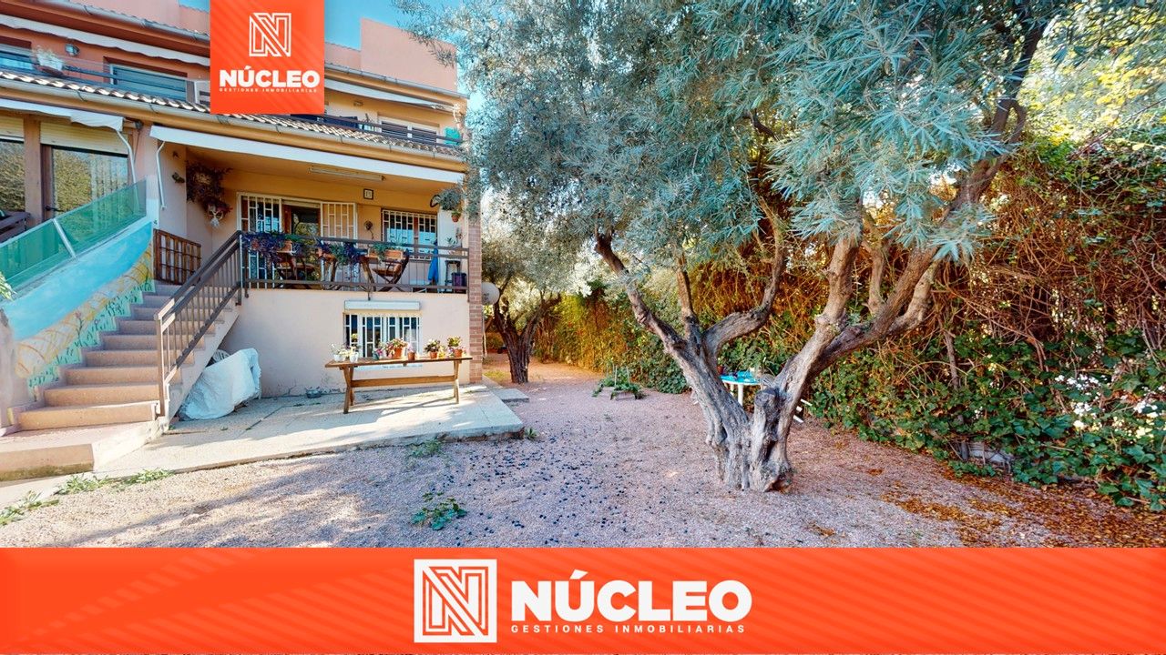 Vista exterior de Casa adosada en venda en Sant Joan d'Alacant amb Aire condicionat, Jardí privat i Traster