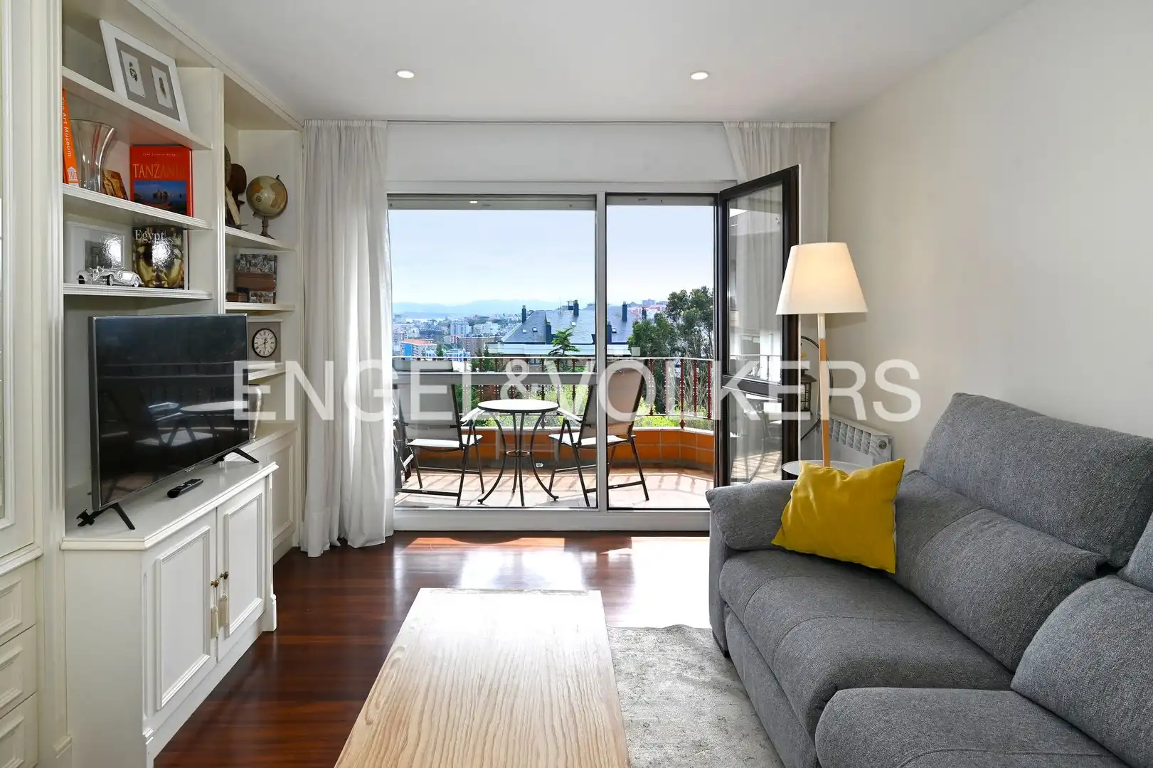 Wohnzimmer von Wohnung zum Verkauf in Santander mit Heizung, Privatgarten und Abstellraum
