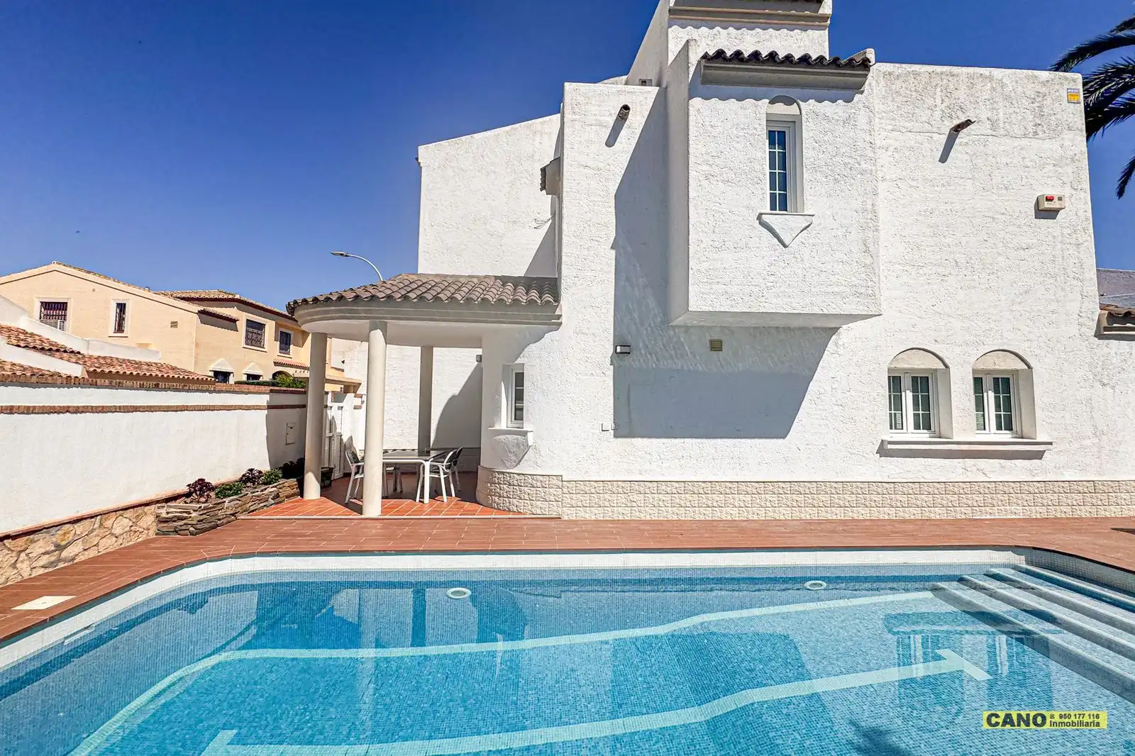 Exterior view of Houses for sale in Roquetas de Mar  with Terrace, Storage room and Swimming Pool