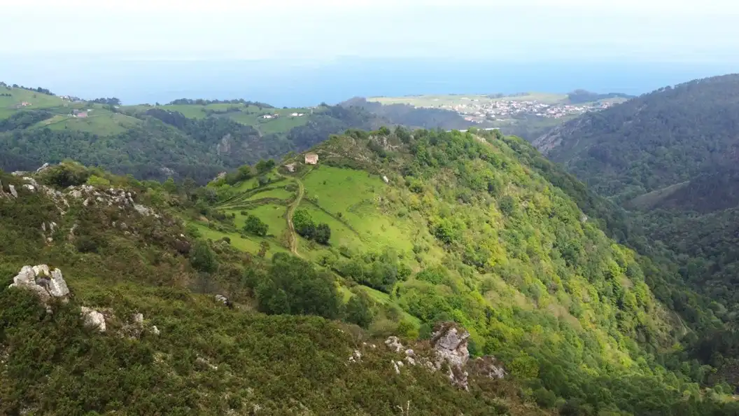 Wohnbaugrundstück zum Verkauf in Cudillero, imagen 12