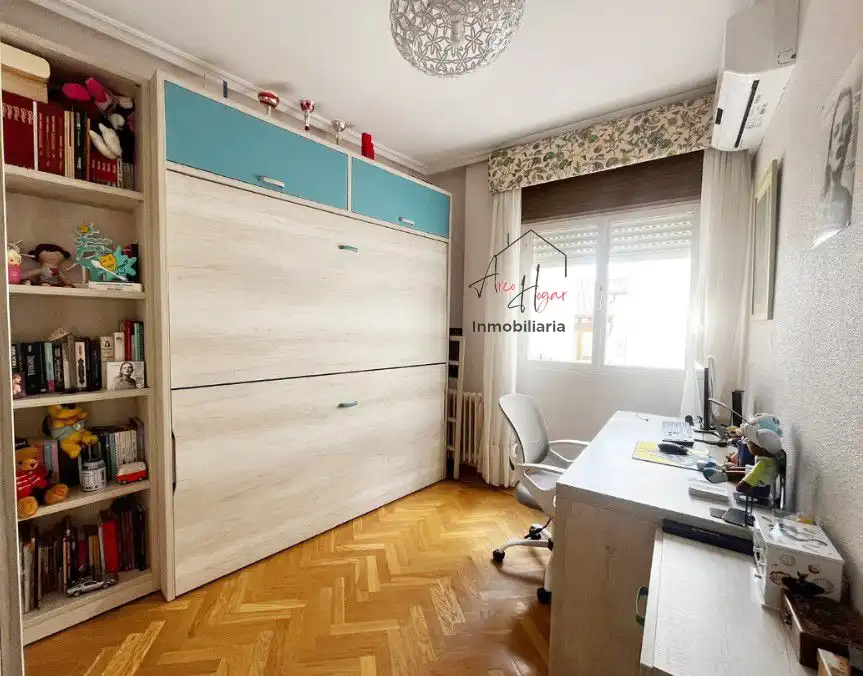 Habitación de Piso de alquiler en Salamanca con Aire acondicionado, Calefacción y Parquet