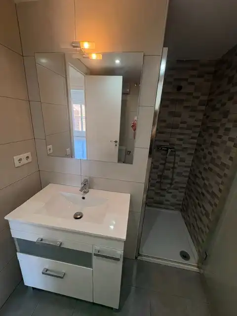 Baño de Ático en venta en Sabadell con Aire acondicionado, Trastero y Horno