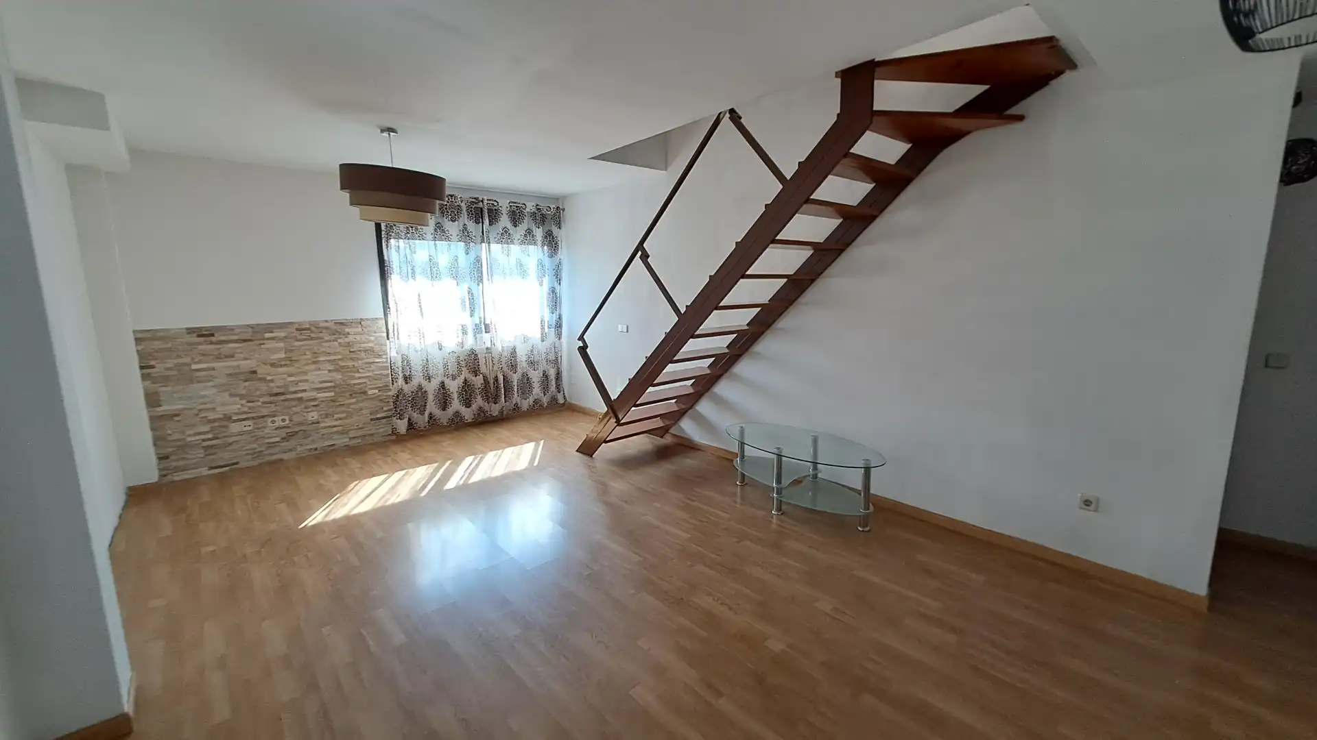 Duplex with lift to rent in Avenida Felipe II, imagen 2