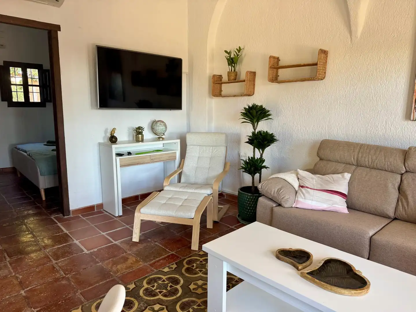 Living room of Country homes for sale in Vélez-Málaga  with Air Conditioner, Heating and Private garden