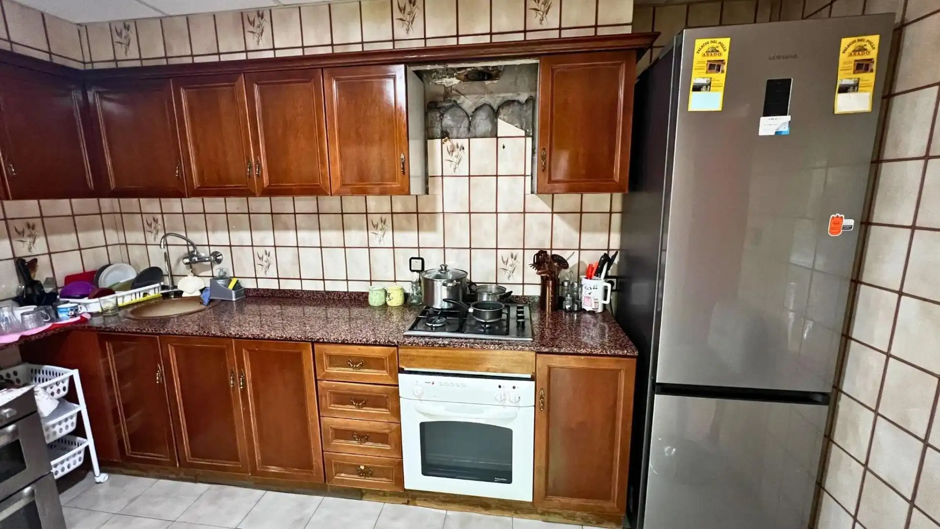 Cocina de Piso en venta en Elda con Calefacción, Terraza y Balcón