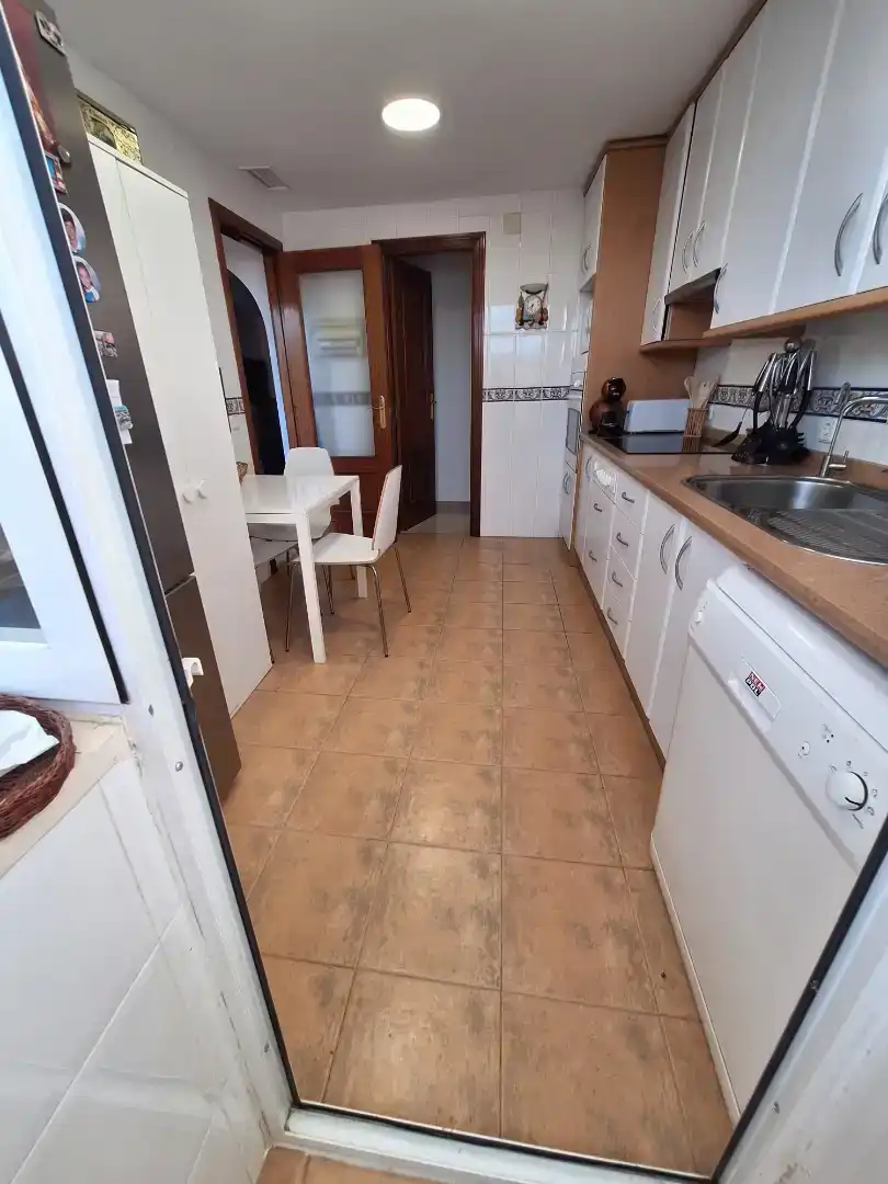 Cocina de Casa adosada en venta en Marbella con Jardín privado, Balcón y Piscina comunitaria