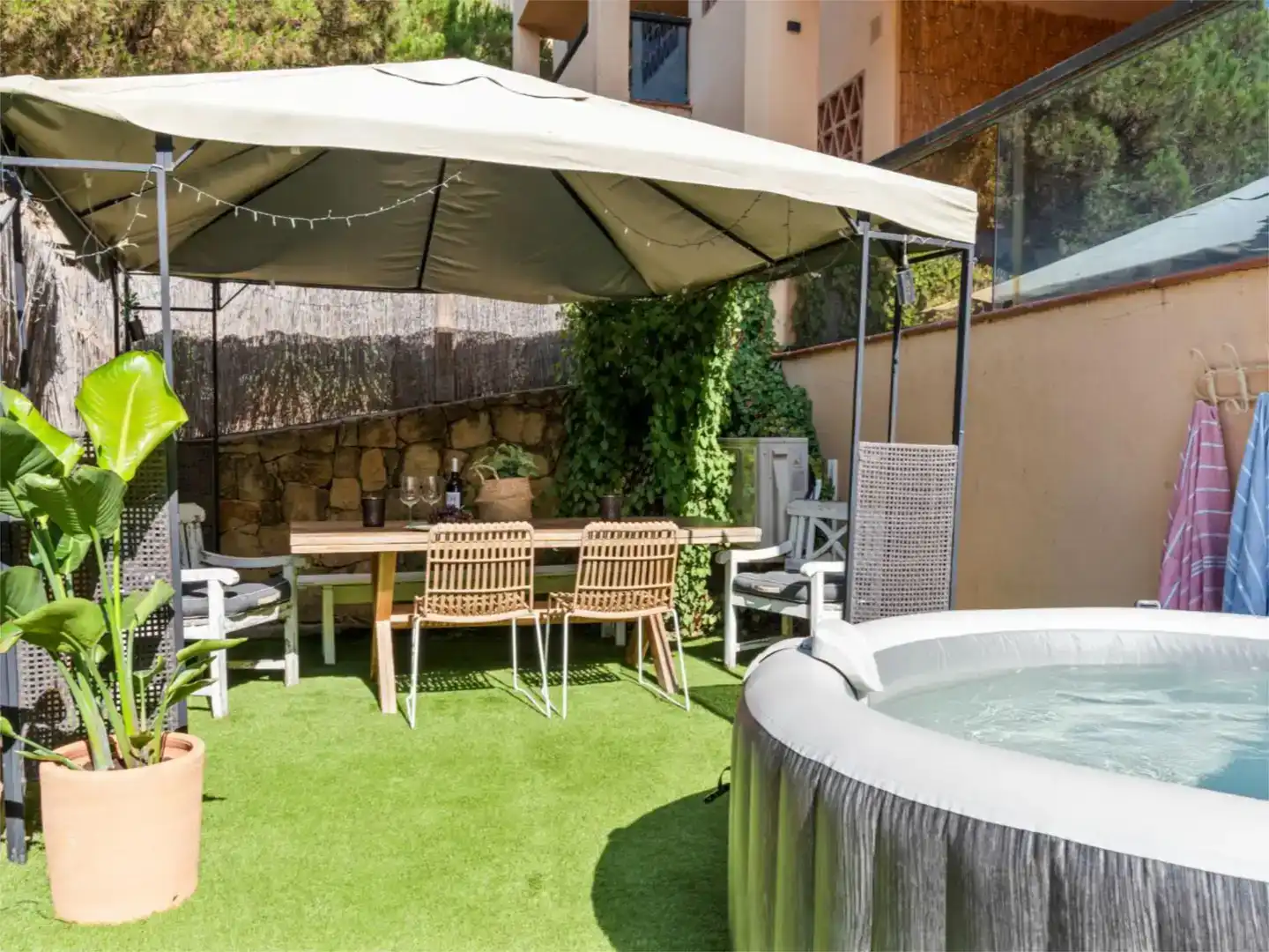 Terrassa de Pis de lloguer en Marbella amb Aire condicionat i Piscina