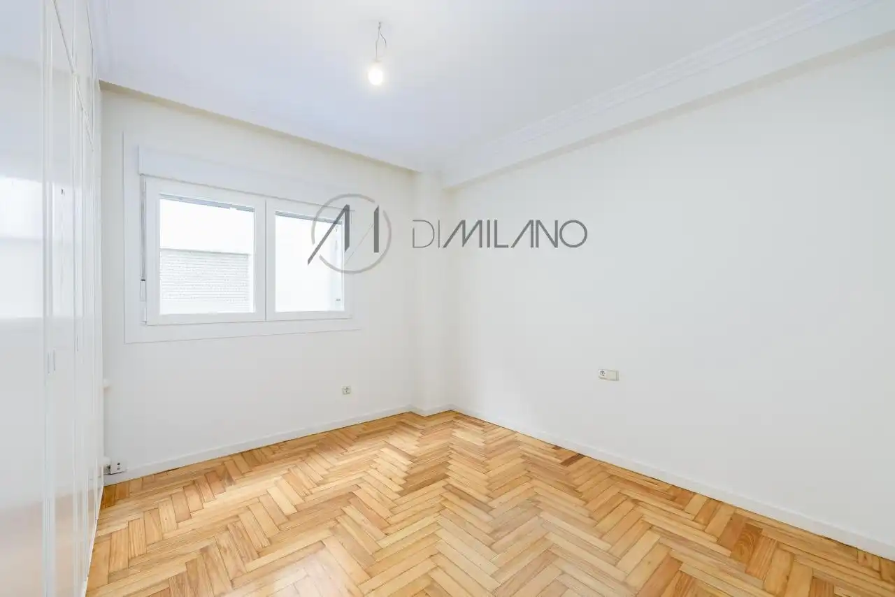 Bedroom of Flat for rent in Vigo   with Heating, Parquet flooring and Terrace
