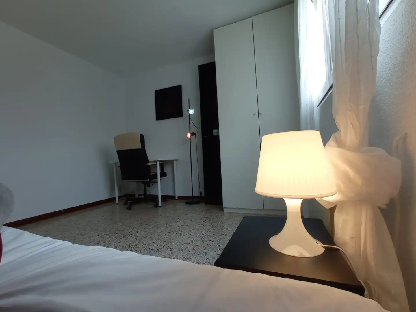 Room in Calle del Poeta Blas de Otero, 83, Ventas
