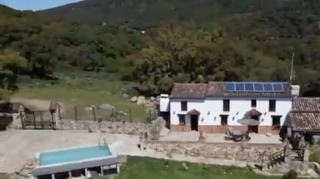 Casa rústica amb piscina en venda a Cortes de la Frontera, imagen 2