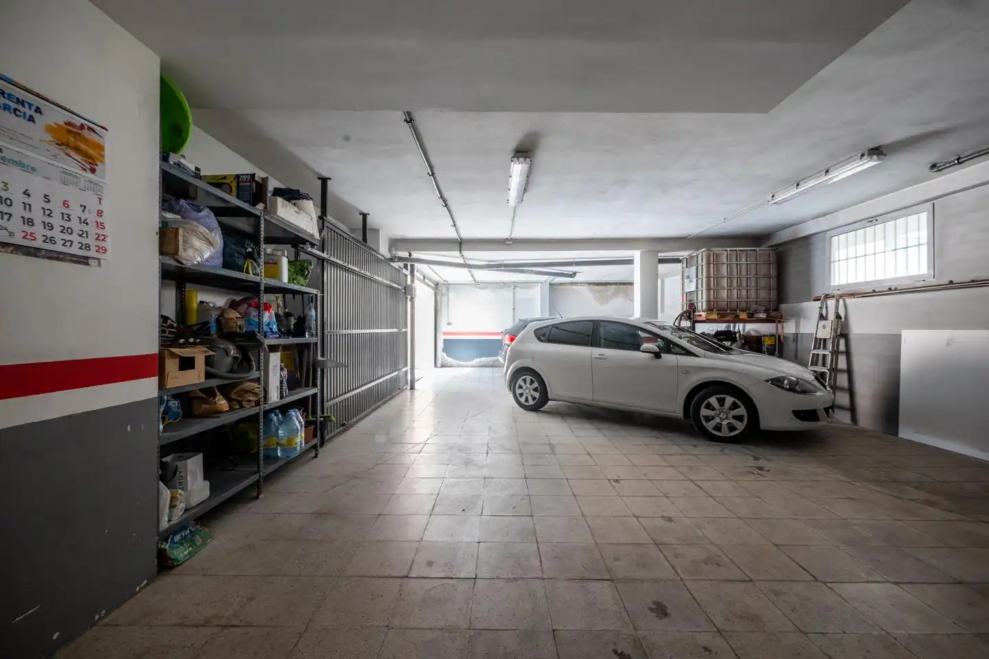 Aparcament de Casa o xalet en venda en Ávila amb Calefacció, Jardí privat i Terrassa