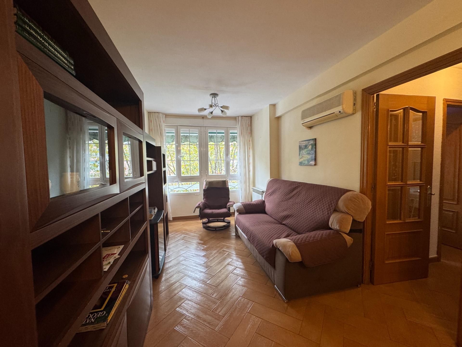 Bedroom of Flat to rent in Getafe  with Air Conditioner and Heating